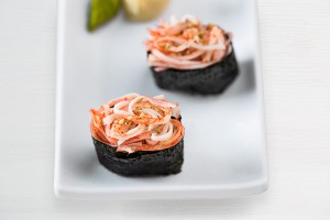 crab-kanikama-sushi-300x200