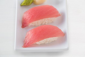 tuna-sushi-300x200